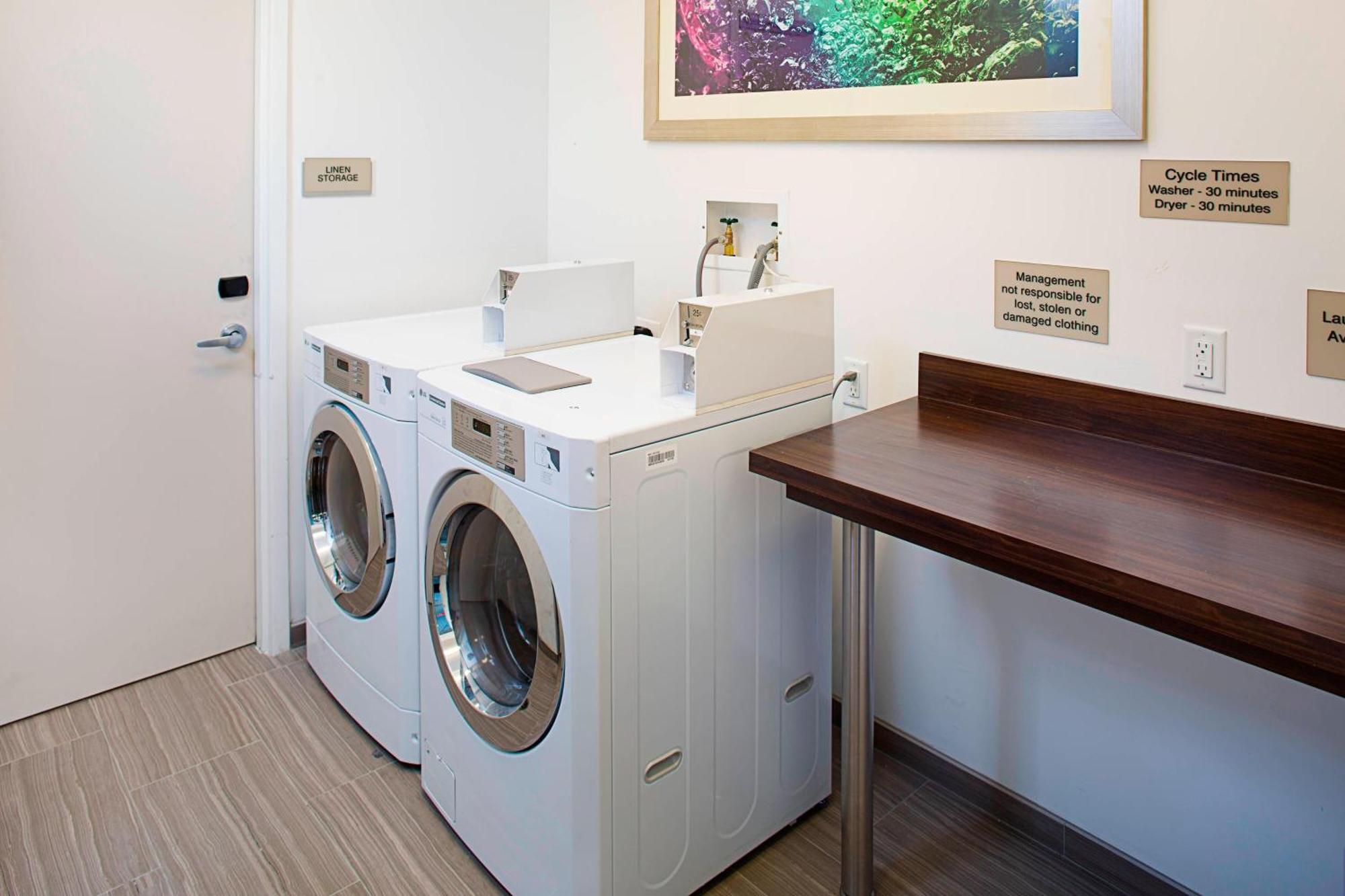 Springhill Suites By Marriott Carle Place Garden City מראה חיצוני תמונה